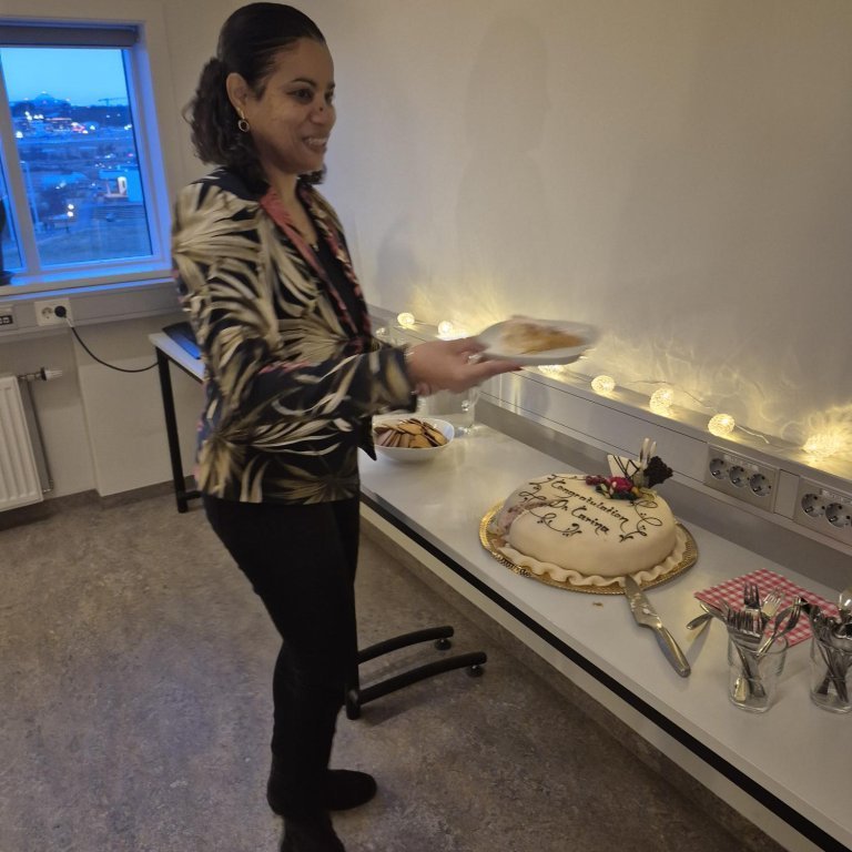 A celebratory cake for Dr. Carina Fernandes.