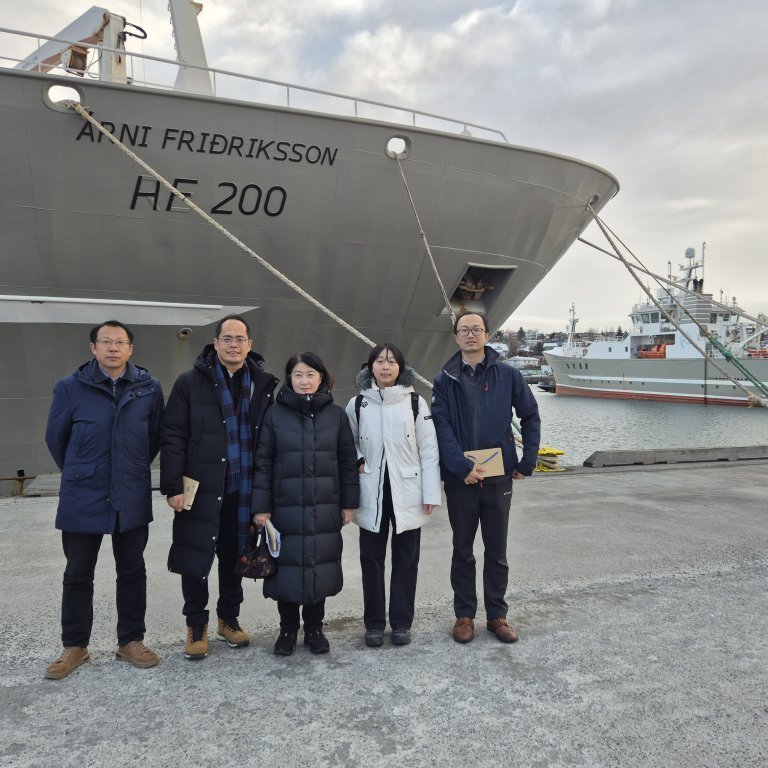 The guests appreciated the chance of going on board Hafró’s research vessel, Árni Friðriksson