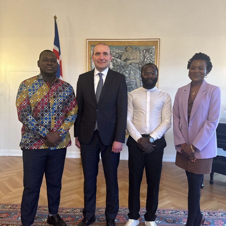 The speakers from left: Benjamin Wilson Blay, Linus Odhiambo Ouma and Tawonga Kwangu Msowoya with Guðni Th. Jóhannesson, the President of Iceland