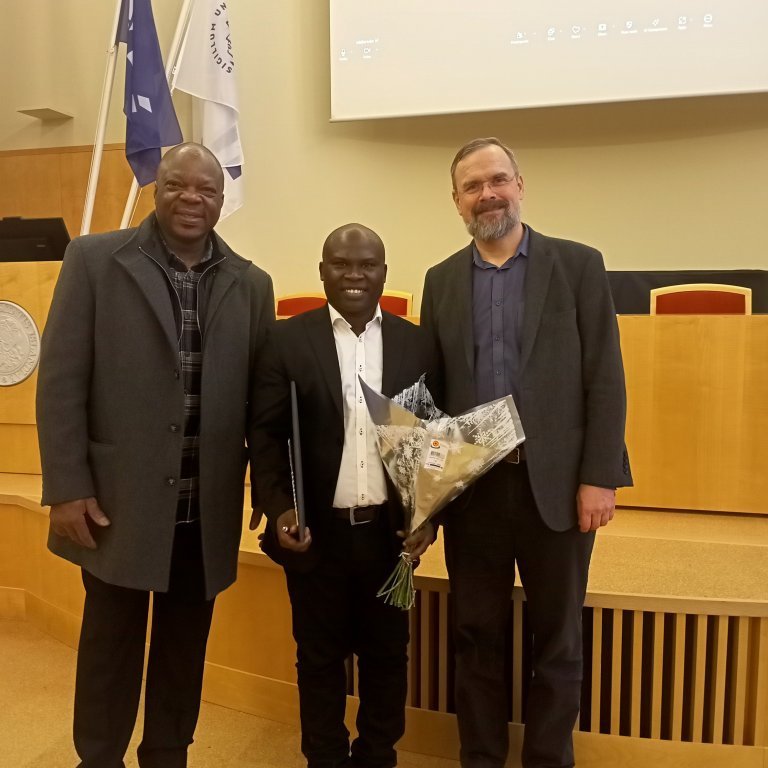 Graduation of GRÓ FTP PhD scholarship recipient Dr. Olanrewaju Femi Olagunju from Nigeria.