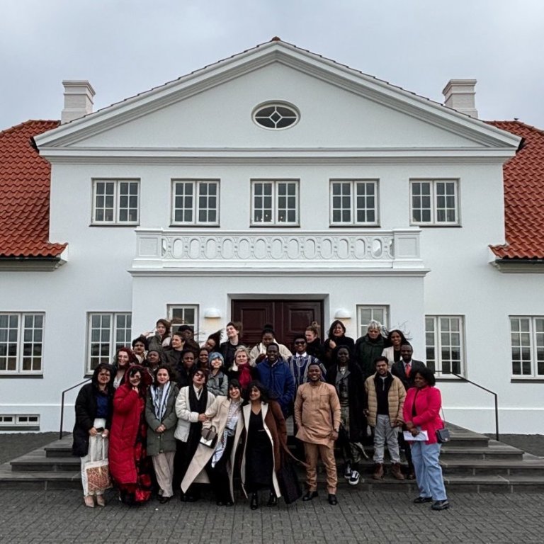 GEST fellows and staff in front of Bessastaðir, the official residence of the President of Iceland