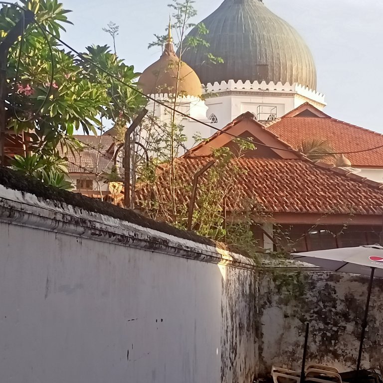 Kapitan Keling Mosque (built in 1803).