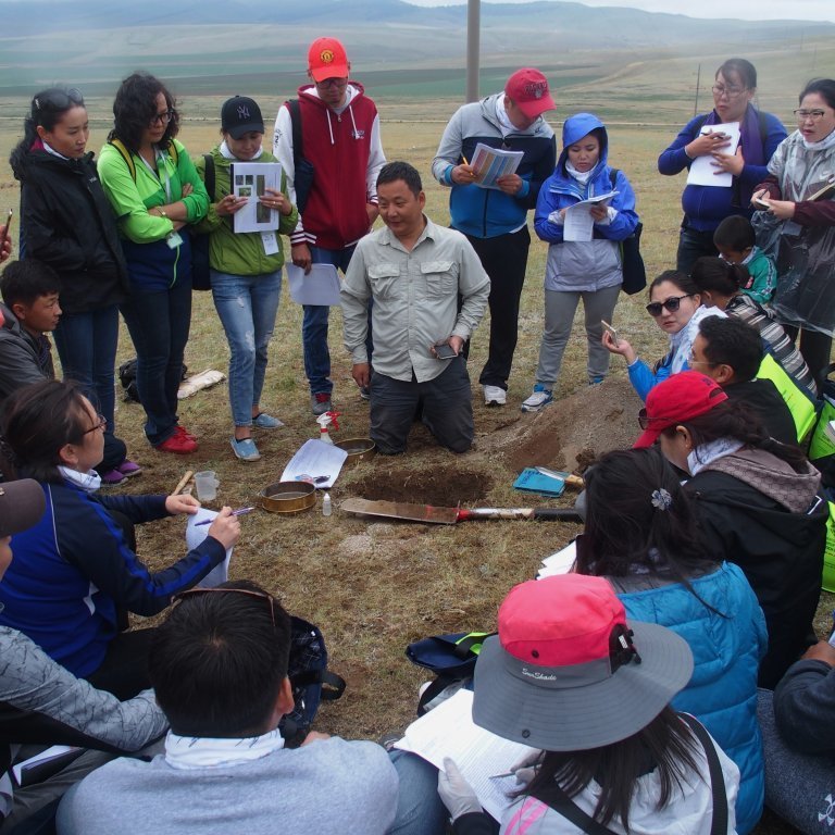 Budbaatar Ulambayar teaching how to use the LandPKS smart phone app to collect and deliver soils information. See: https://landpotential.org/landpks/