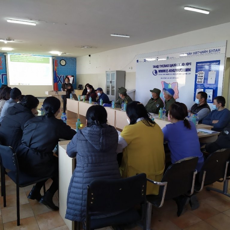 Dr Bulgamaa Densambuu teaching