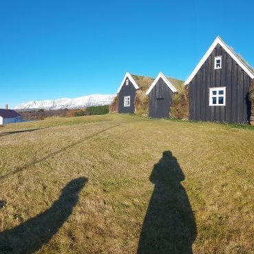 Skúli Skúlason welcomes the fellows to Hólar in Hjaltadalur