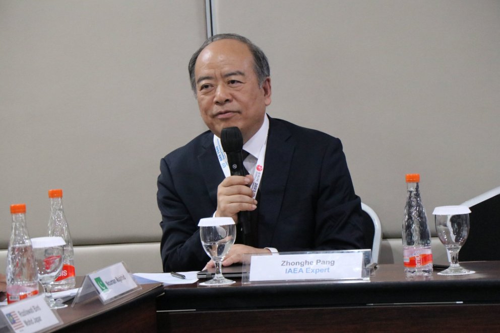 Lecturing as an IAEA expert on isotope hydrogeology in Jakarta, Indoesia, 2023