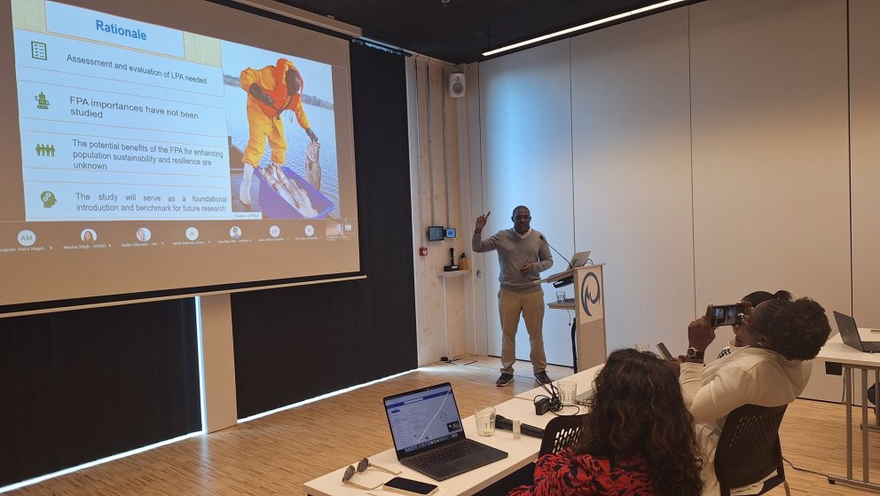 The small country that teaches the world – Iceland and development cooperation through the education…