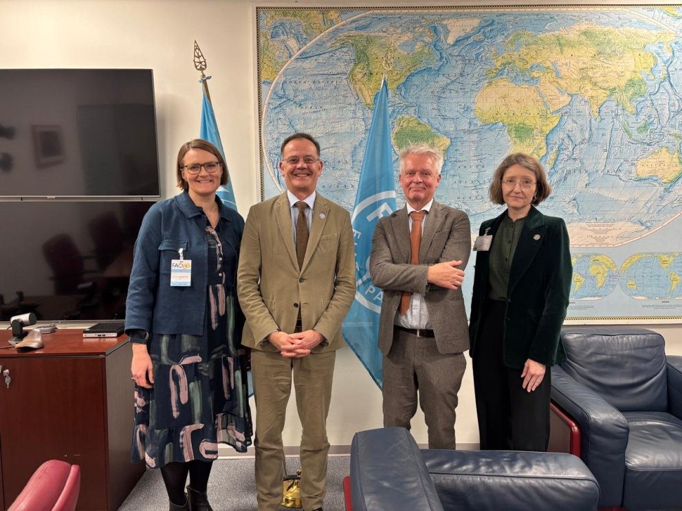 From left: Nína Björk Jónsdóttir, Director General of GRÓ; Dr. Manuel Barange, Director of the Fishe…