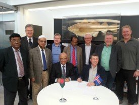 Leaders of UNU-FTP and BSFF at signing ceremony