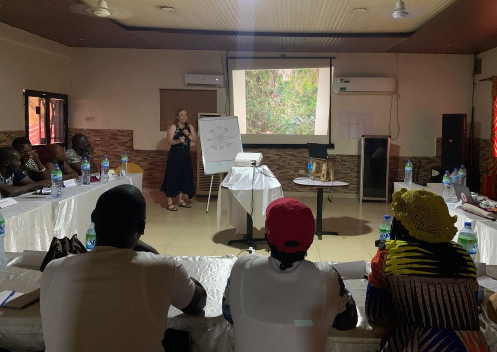 Dr Bryndís Marteinsdóttir and training participants