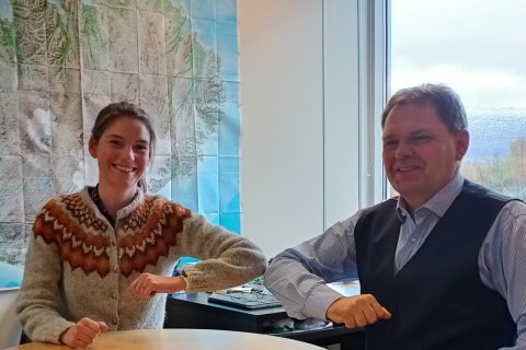 The contract was signed by UNAK's Dean of the School of Business and Science, Dr. Oddur Þór Vilhelmsson, and GRÓ-FTP´s Director, Mary Frances Davidson.