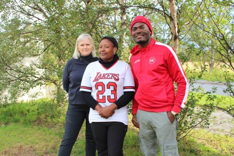 Binna Kipandula and Leonard Gondwe with Professor Ása L. Aradóttir who leads the Restoration Ecology MSc programme