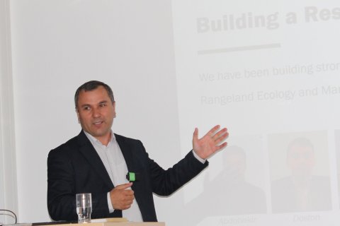 Dr Toshpulot Rajabov lecturing at GRÓ LRT