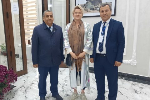 At Samarkand State University: Dr Muhtor Nadirov, Dr Sjöfn Vilhelmsdóttir, and Dr Toshpulot Rajabov