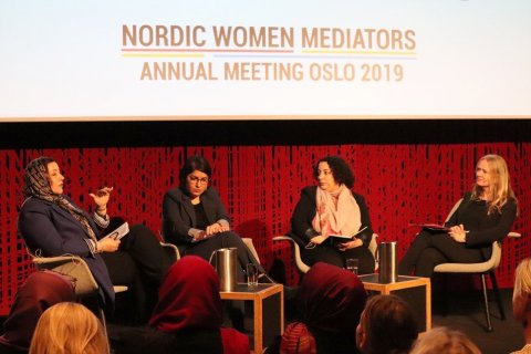 Rida Al Tubuly, Mariam Safi, Rasha Jarhum and Marita Sørheim-Rensvik at the event 'Turning the Tables: Women’s multiple roles in peace processes' at Litteraturhuset. Photo: Håkon Repstad